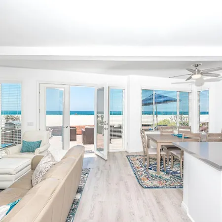 Remodeled 2Br Oceanfront W- Spacious Patio Stunning Views By Beachview Rentals